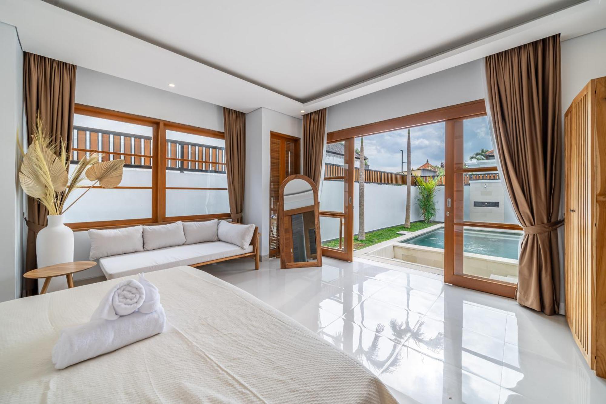 Special Offer! Elegant 2-Bedroom Villa With Large Pool In Canggu! Bagian luar foto